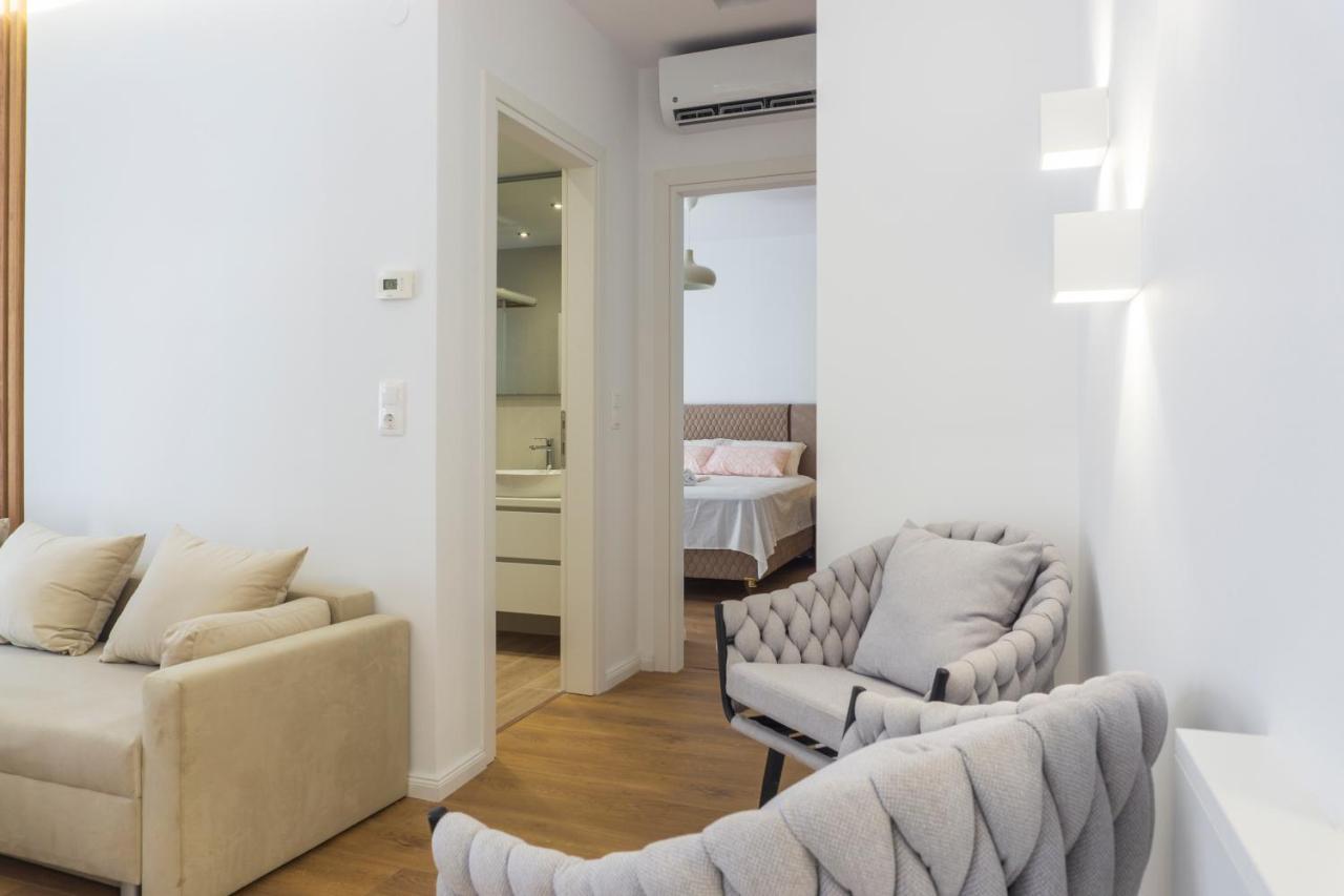 New Modern Style Home Next To The Train Station Thessaloniki Exterior photo